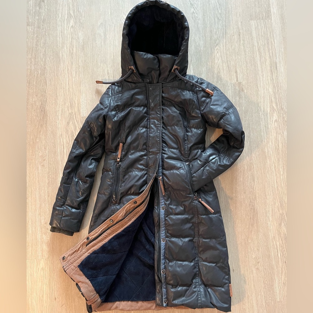 NAKETANO size Small THICK WARM COAT 🥰